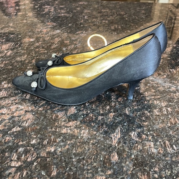 Heels - Picture 2 of 5